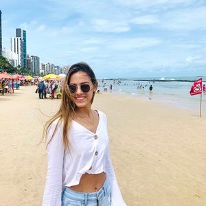 Meet your Posher, Julia